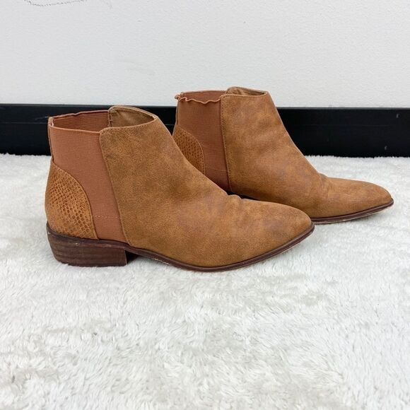 Coconuts by Matisse Suede Leather Booties - Picture 2 of 7